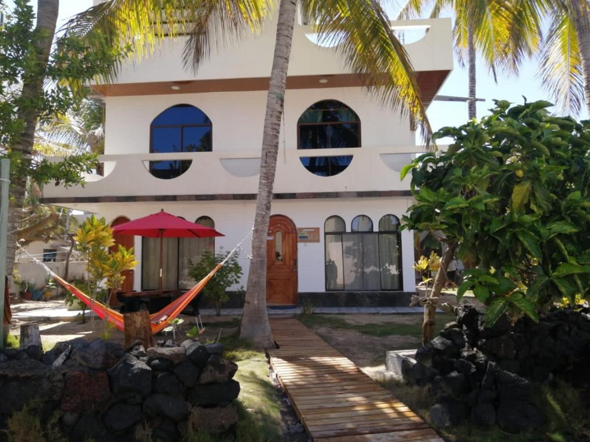 Hostal Muro De Las Lagrimas Puerto Villamil Exterior foto