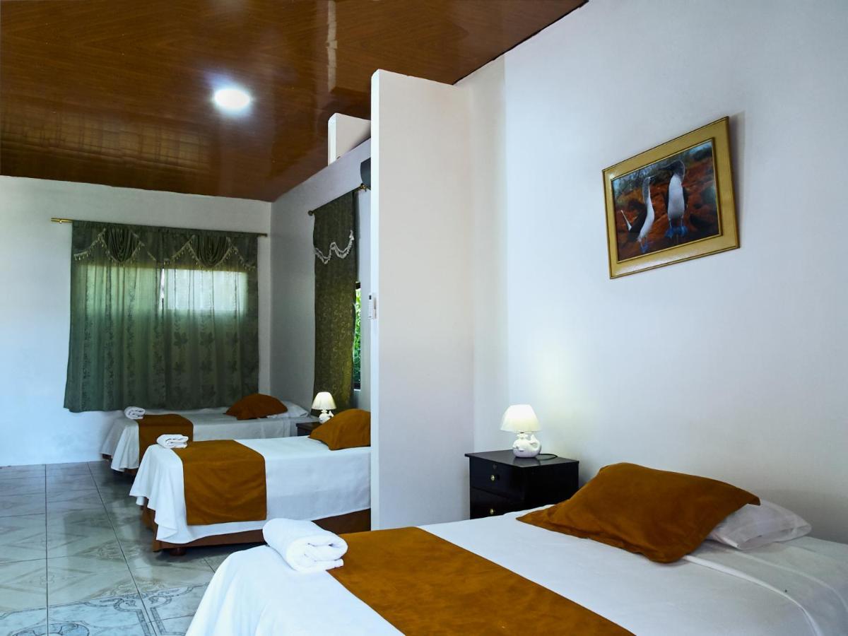 Hostal Muro De Las Lagrimas Puerto Villamil Exterior foto