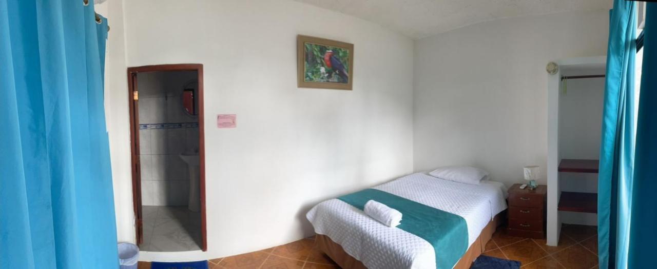 Hostal Muro De Las Lagrimas Puerto Villamil Exterior foto