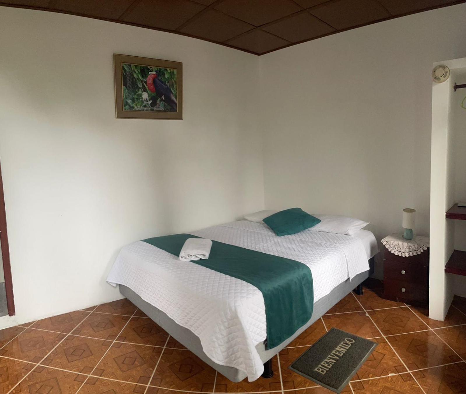 Hostal Muro De Las Lagrimas Puerto Villamil Exterior foto
